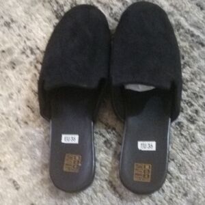 Black Slip-On Slippers